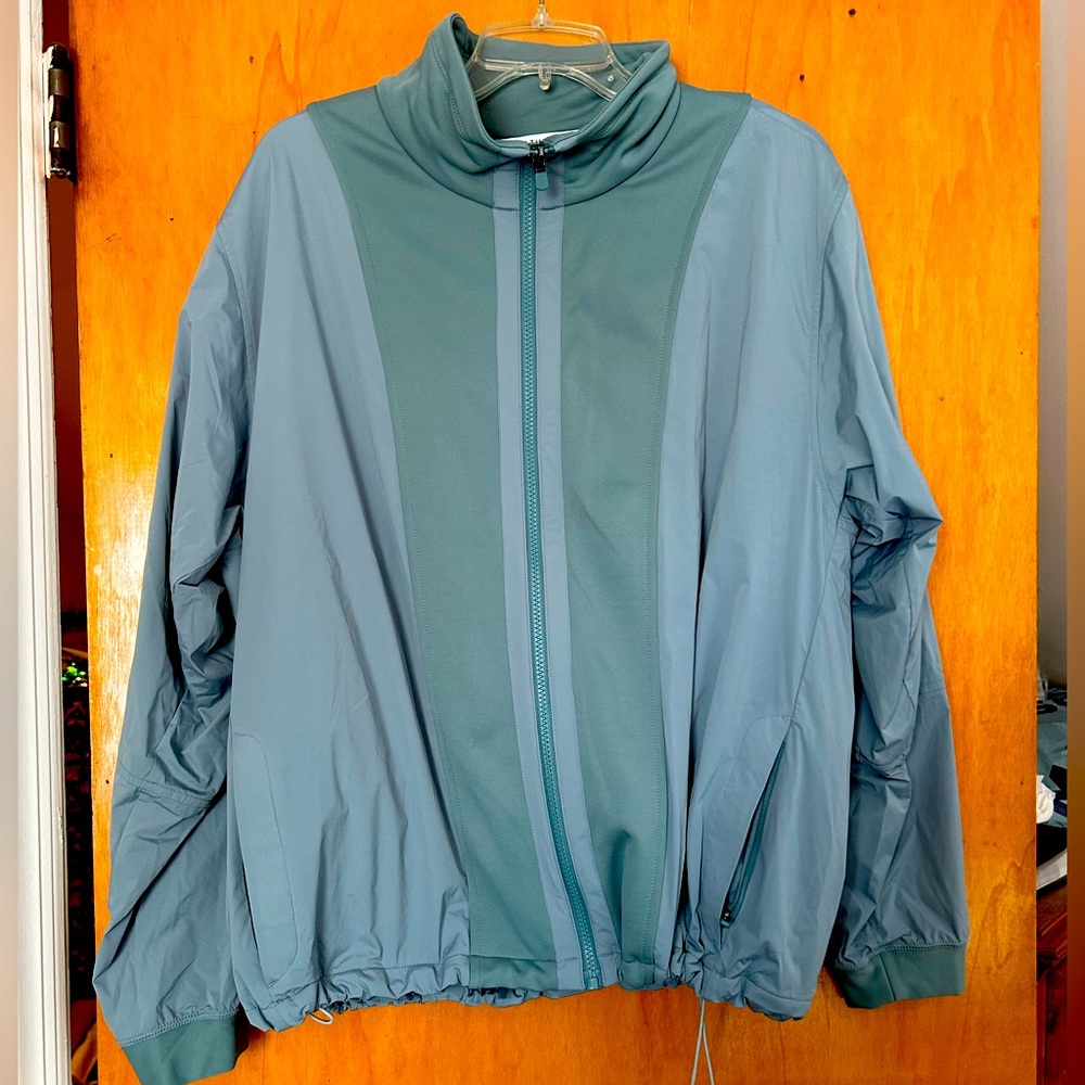 Athleta Evolve Hybrid Fleece Jacket in minimalistic grey(looks more green)